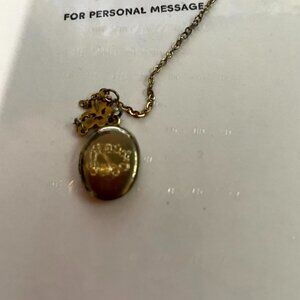 VINTAGE SMALL GOLD LOCKET APPROX. 1 CM NO CHAIN GOOD CONDITION